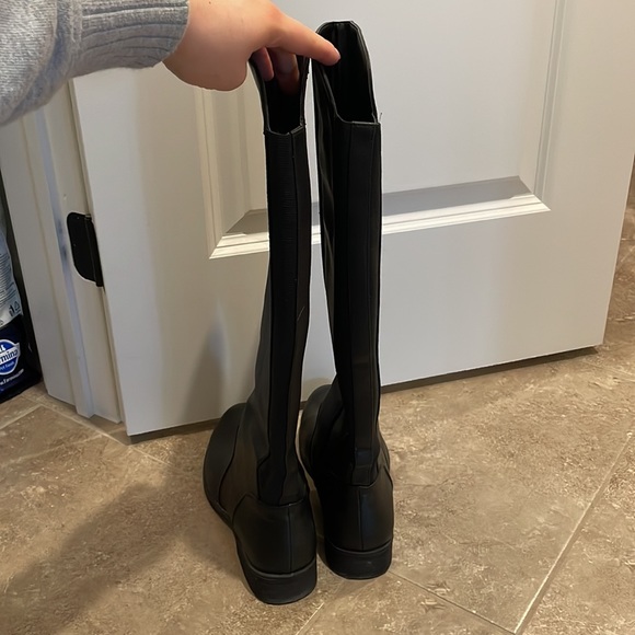 Black tall leather boots - Picture 4 of 4